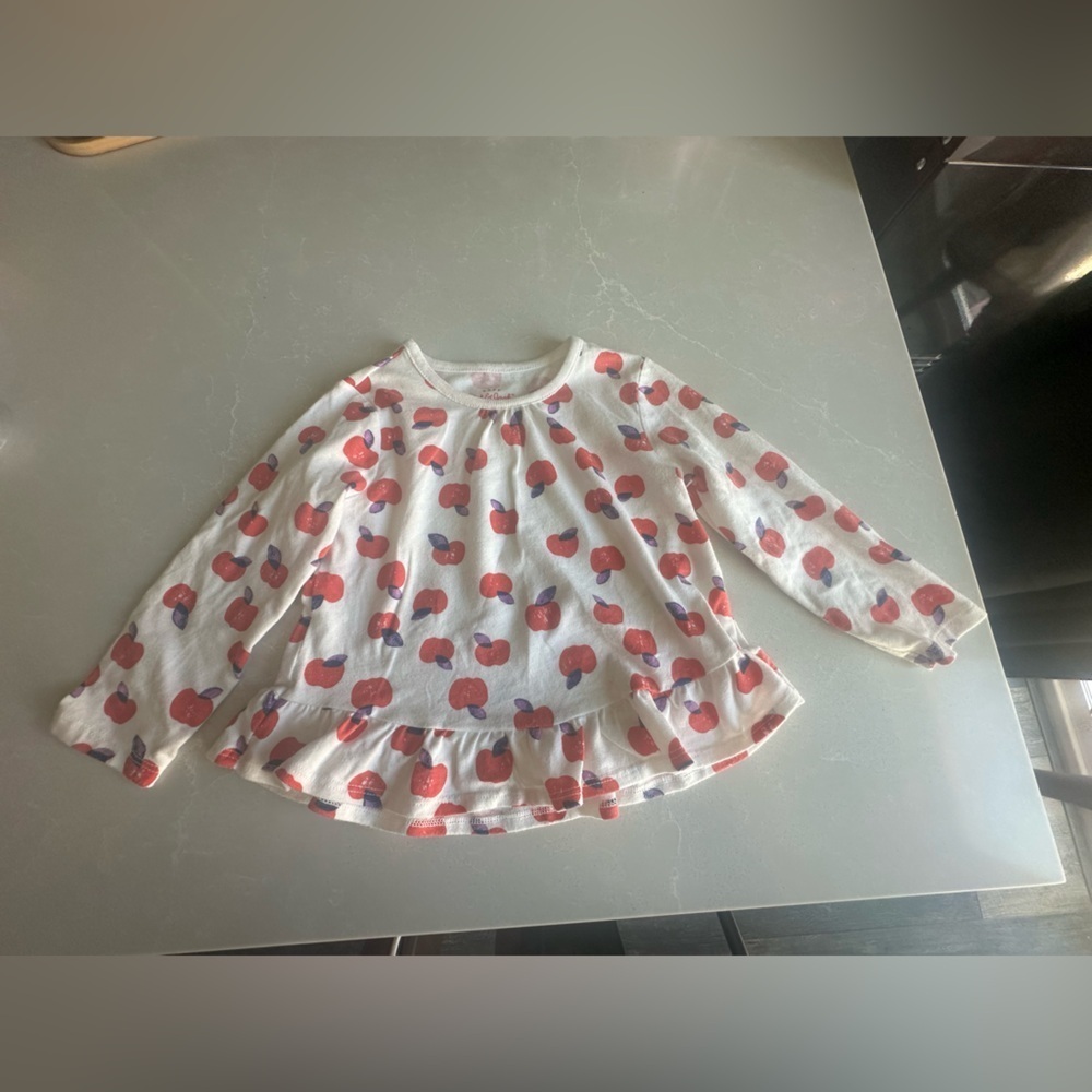Preloved Cat & Jack Cream Top with Red and Purple Heart Design